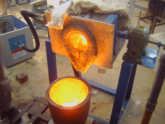 Máquina de fusión de la inducción del metal de la frecuencia intermedia de IGBT con la pantalla táctil